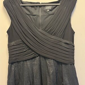 Adrianna Papell Black Pleated Midi Dress